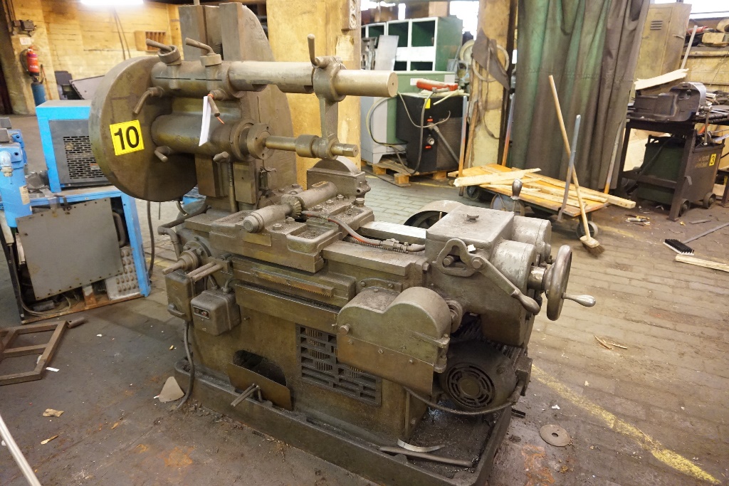 Cincinnati Gear Cutting Machine