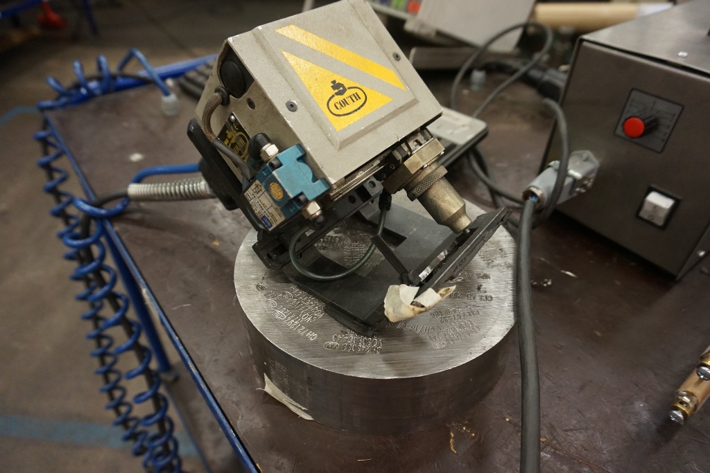 Couth MC2000T2 Engraving System