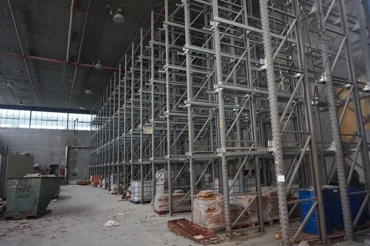 18 Bay Racking System