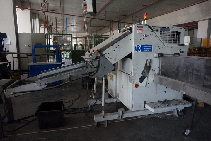 Rima RS- 3213A Counter Stacker