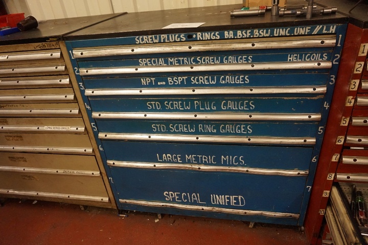6-Drawer Cabinet with Screw Gauges & Plug Gauges