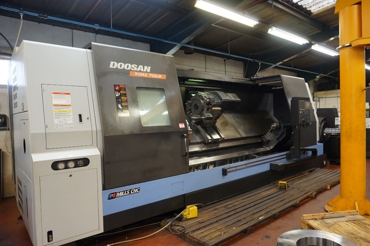 Doosan Puma 700LM CNC Lathe