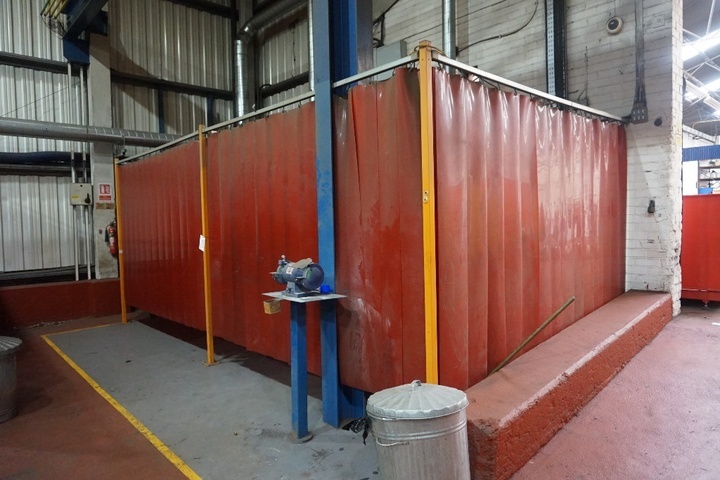 Qty of Fixed Welding Screens