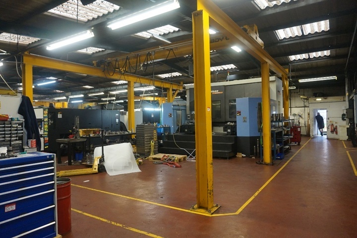 Brady UK Free Standing Crane,