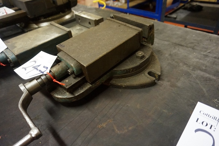 (2) 6’’ Machine Vices, 1 Swivel