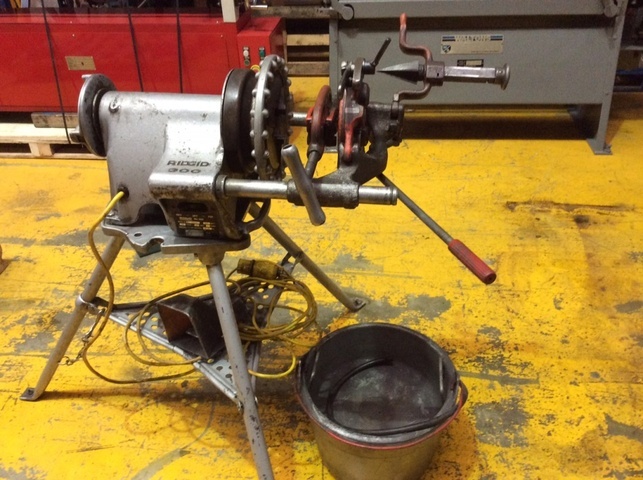 Rigid Model 300 Pipe Screwing Machine