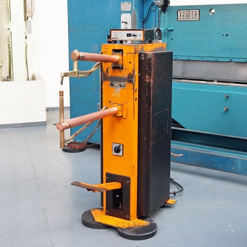 Meritus Type RPS20A Pedestal Sheet Metal Spot Welding Machine