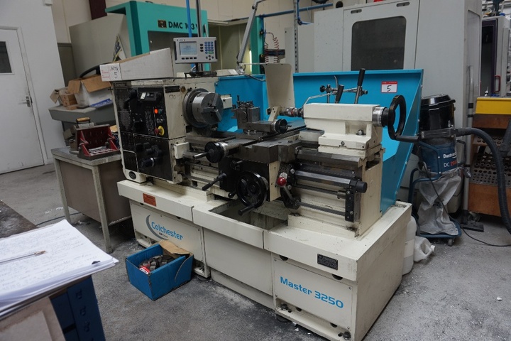 Colchester Master 3250 GAP Bed Centre Lathe