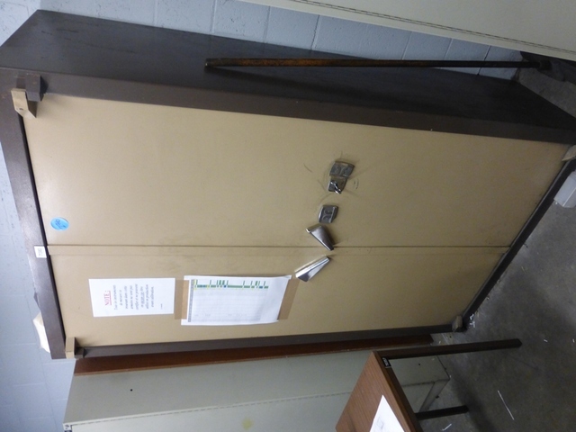 (4) x Stand Up Storage Cabinets