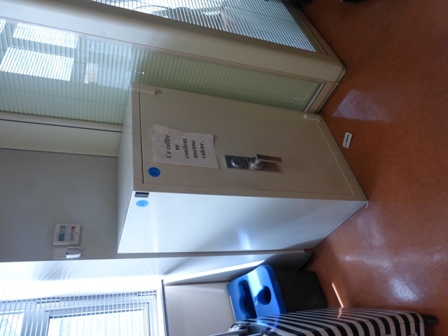 Overtoom International Safe