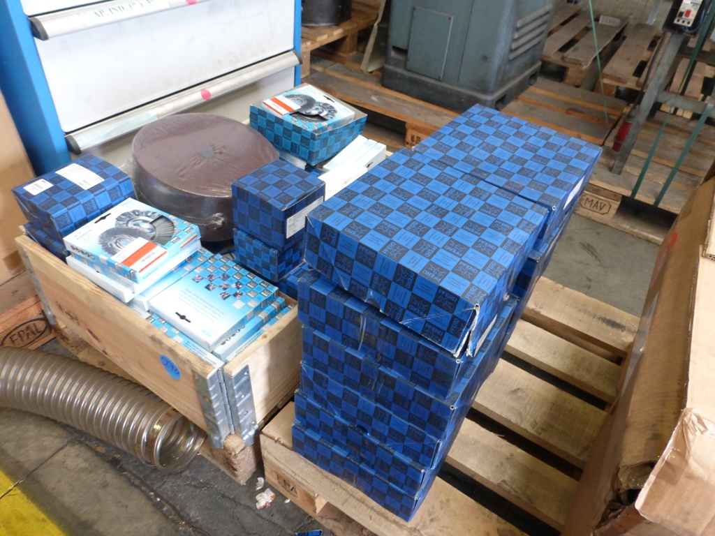 Qty of Various Wheel Brushes