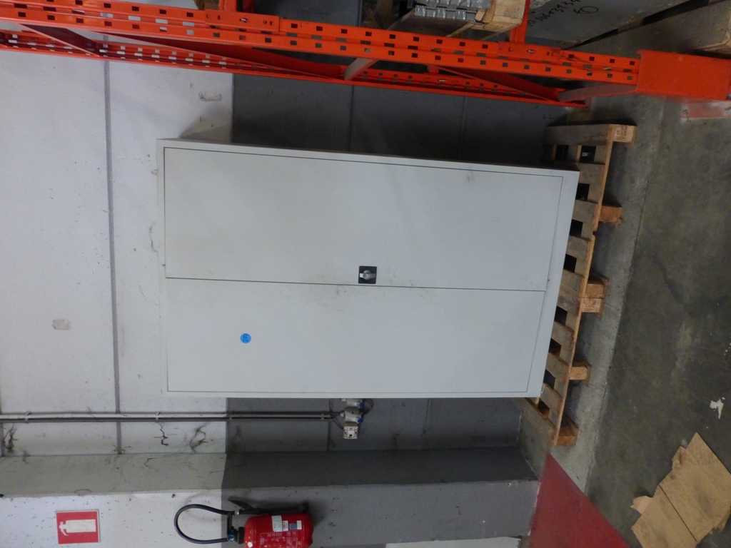 (3) x Stand Up Cabinets