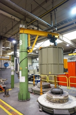 2 Ton Motorised Jib Crane