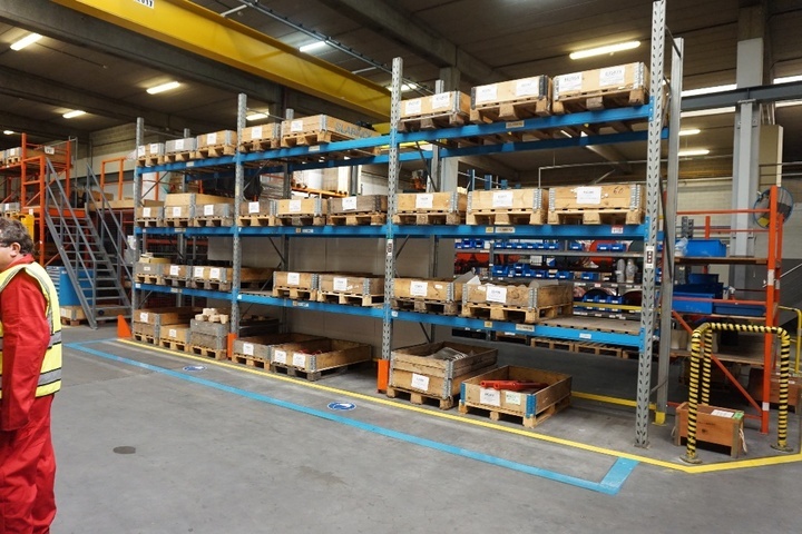 (3) x Bays of Heavy Duty Racking