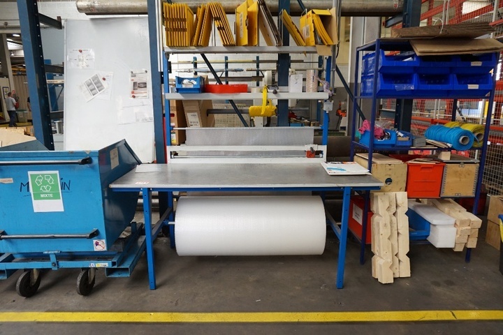 Adjustable Packing Bench 2m x 800mm