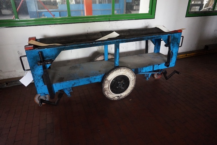 (4) x Manual Post Press Cylinder Trolleys