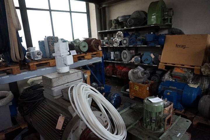 Approximate 60 Electric Motors