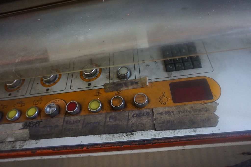MDC-Max Dätwyler AG Polishmaster BL2600 Cylinder Milling Machine