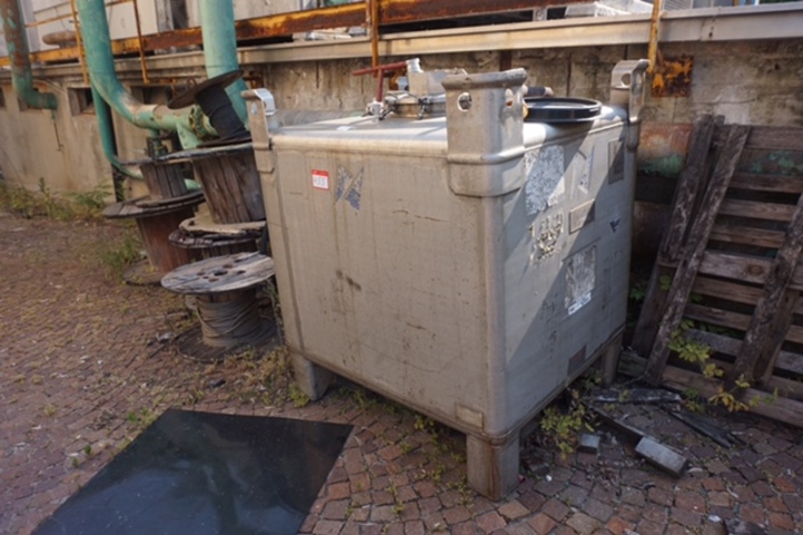 Bison 1500L Stainless Steel Semi-Bulk Container