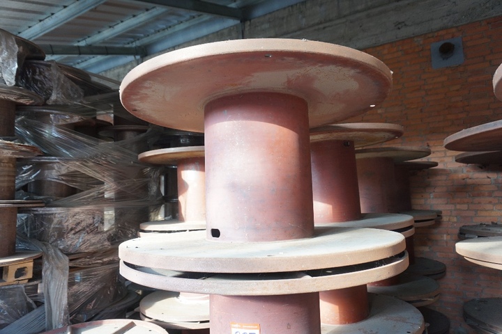 10 x 1m Steel Bobbings