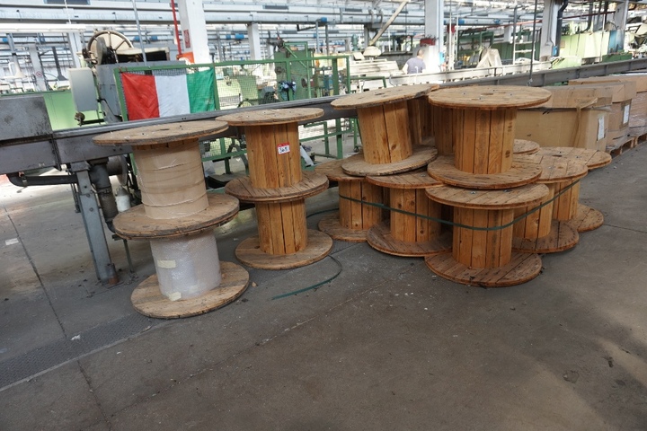 18 x 800 Wooden Reels