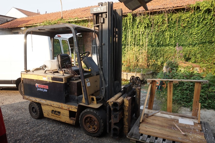 Caterpillar F60DSA 3 Ton Forklift Truck