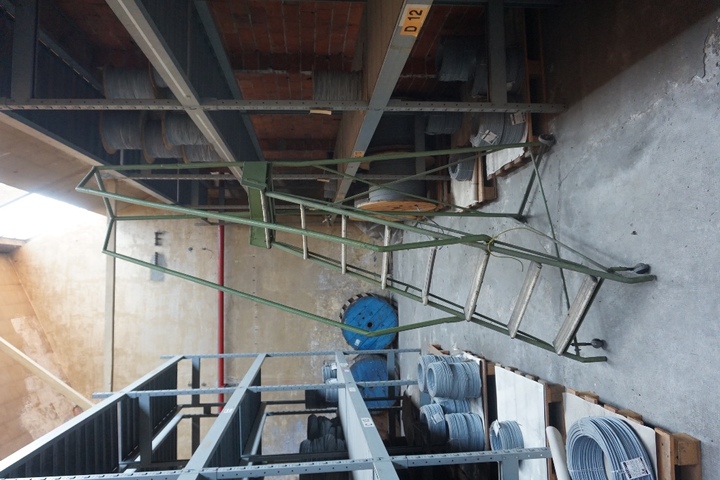 8 Step Mobile Step Ladder