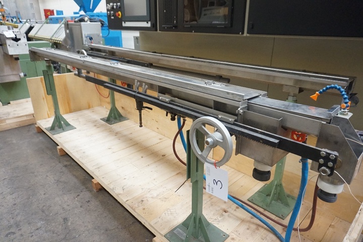 Slide Through of Stainless Steel Cooling Trough