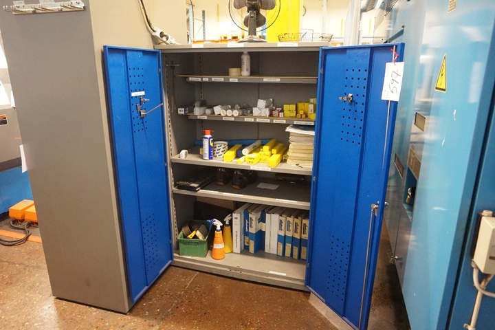 Cupboard including Boring Bars, Carbide Tip Holders and Carbide Tips
