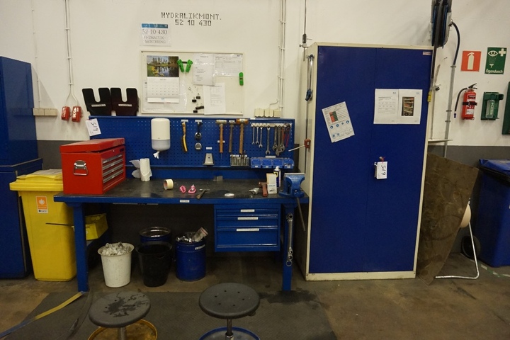 Bench 2m x 800mm with 3 Drawers