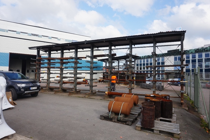 Steel Rack with Roofing