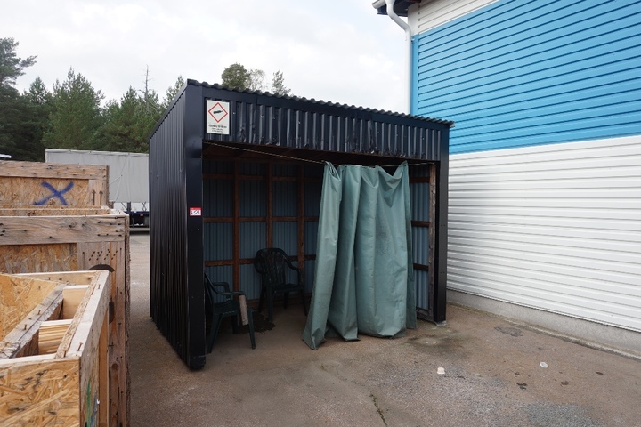 Outside Building 3.3m x 2m x 2.6m High