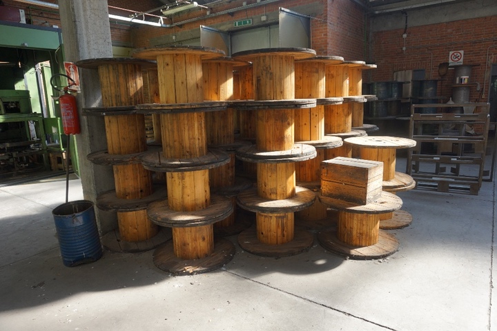 64 x 800mm Wooden Reels