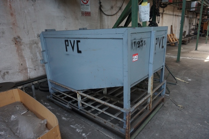 Skip, 1.6m length x 1.1m width x 1.25m high