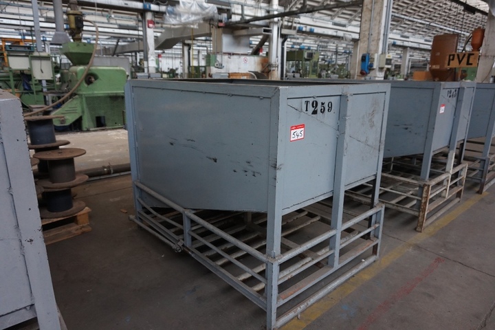 Skip, 1.6m length x 1.1m width x 1.25m high