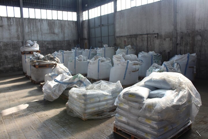 Qty of big bags of VB 38; VB 33