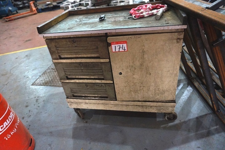 Mobile Work Bench with 3 Draws & Cupboard