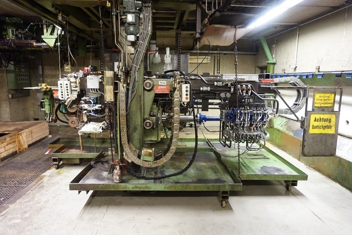 Counter Balanced Crimper/Pointing Machine with Pre-straightner