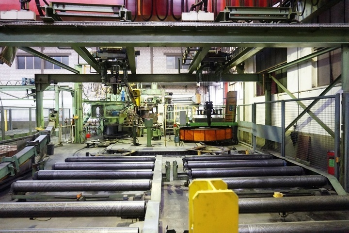 Rotary Crane System with 2 Tube Transport Basket Lifting Devices