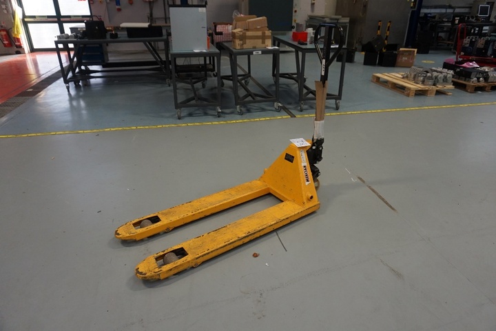 Mercian Pallet Truck SWL 2000kg