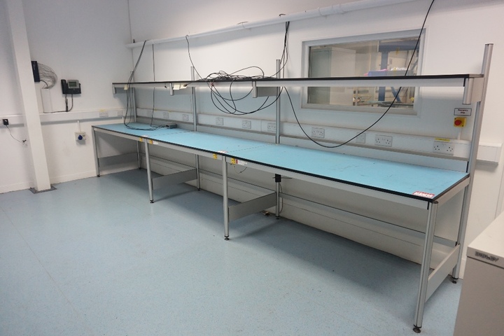 (3) Anti-static Work Benches