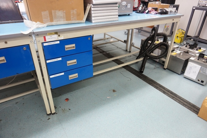 (3) Anti-static Work Benches