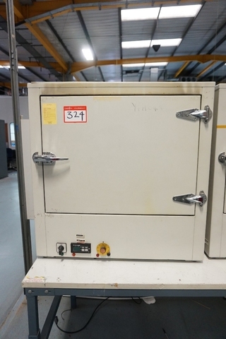 Genlab SPBS130E Bench Top Oven