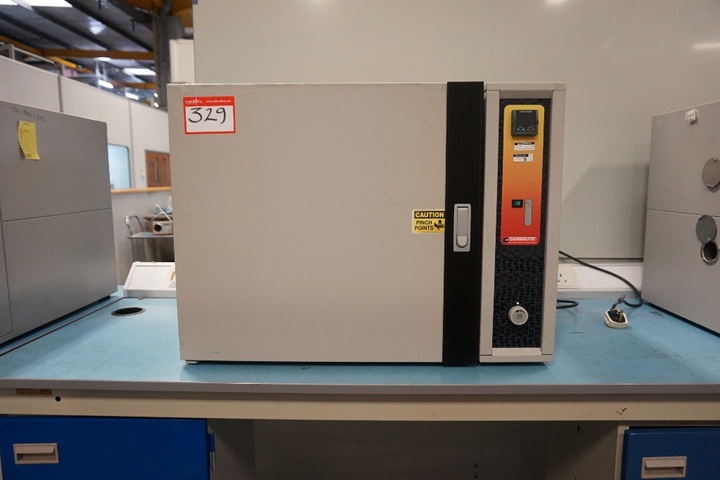 Carbolite PF60 Bench Top Oven