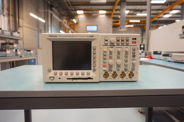 Tektronix TDS3014B Four Channel Colour Digital Phosphor Oscilloscope