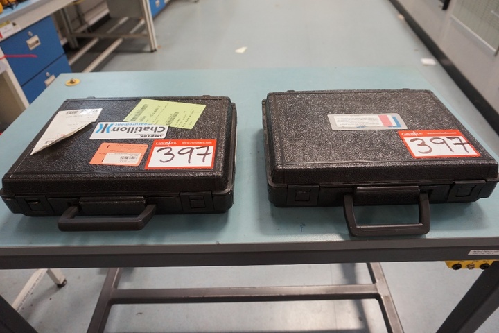 (2) Ametek Chatillon DFXII 10LBF 50N Digital Force Gauges with Carry Cases