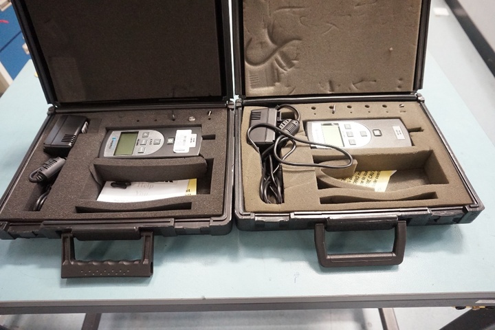 (2) Ametek Chatillon DFXII 10LBF 50N Digital Force Gauges