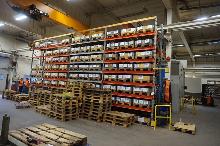 Racking 1.1m Wide x 5m High Approx. 7 Bays