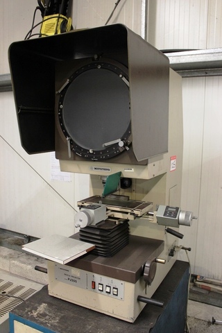 Mitutoyo PJ300 Profile Projector