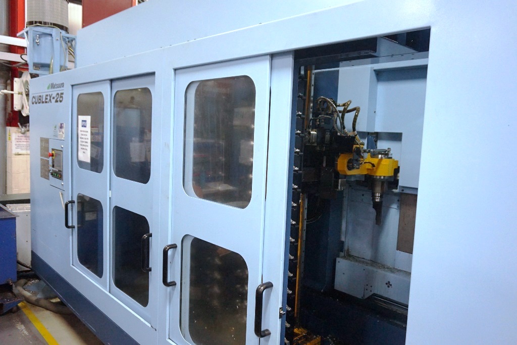 Matsuura Cublex 25 5 Axis Twin Pallet Turning/Milling Machine